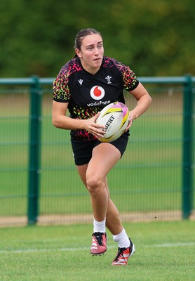 210825 - Wales Women Rugby World Cup Training Session - Nel Metcalfe during a Wales training session ahead of their first Women’s Rugby World Cup match against Scotland