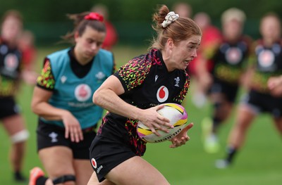 210825 - Wales Women Rugby World Cup Training Session - Lisa Neumann during a Wales training session ahead of their first Women’s Rugby World Cup match against Scotland