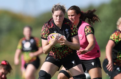 250825 - Wales Women Rugby World Cup Training Session - Gwen Crabb during a Wales training session ahead of their Women’s Rugby World Cup match against Canada