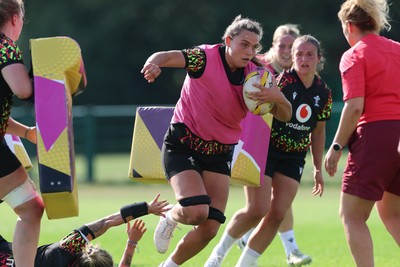 250825 - Wales Women Rugby World Cup Training Session - Bryonie King during a Wales training session ahead of their Women’s Rugby World Cup match against Canada