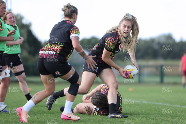 250825 - Wales Women Rugby World Cup Training Session - Hannah Dallavalle during a Wales training session ahead of their Women’s Rugby World Cup match against Canada