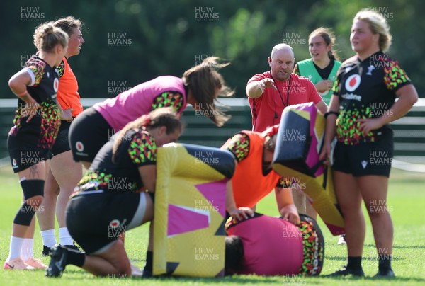 250825 - Wales Women Rugby World Cup Training Session - Sean Lynn, Wales Women head coach during a Wales training session ahead of their Women’s Rugby World Cup match against Canada