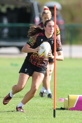 260825 - Wales Women Rugby World Cup Training Session - Nel Metcalfe during a Wales training session ahead of their Women’s Rugby World Cup match against Canada