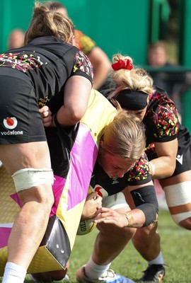 260825 - Wales Women Rugby World Cup Training Session - Tilly Vucaj powers through during a Wales training session ahead of their Women’s Rugby World Cup match against Canada