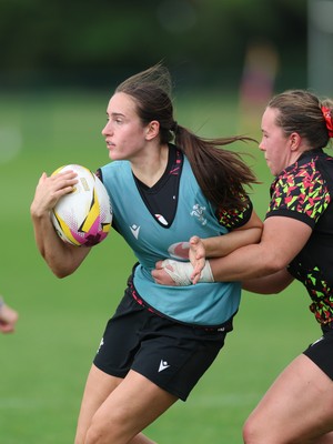 260825 - Wales Women Rugby World Cup Training Session - Nel Metcalfe during a Wales training session ahead of their Women’s Rugby World Cup match against Canada