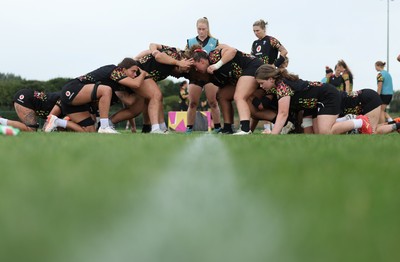 260825 - Wales Women Rugby World Cup Training Session - The Wales pack scrum down during a Wales training session ahead of their Women’s Rugby World Cup match against Canada