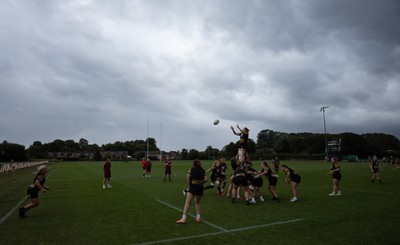 260825 - Wales Women Rugby World Cup Training Session - Wales run through line out drills during a training session ahead of their Women’s Rugby World Cup match against Canada