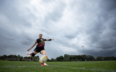 260825 - Wales Women Rugby World Cup Training Session - Keira Bevan goes through kicking practice during a training session ahead of their Women’s Rugby World Cup match against Canada