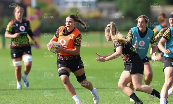 260825 - Wales Women Rugby World Cup Training Session - Bryonie King during a Wales training session ahead of their Women’s Rugby World Cup match against Canada