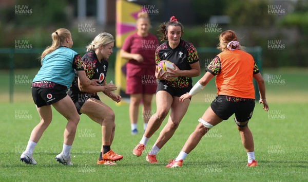 260825 - Wales Women Rugby World Cup Training Session - Branwen Metcalfe during a Wales training session ahead of their Women’s Rugby World Cup match against Canada