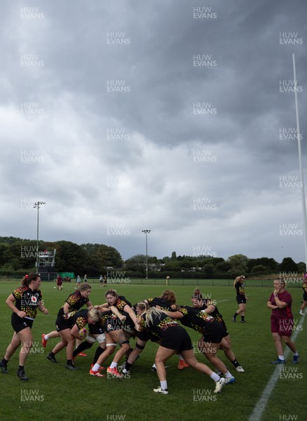 260825 - Wales Women Rugby World Cup Training Session - Wales run through line out drills during a training session ahead of their Women’s Rugby World Cup match against Canada