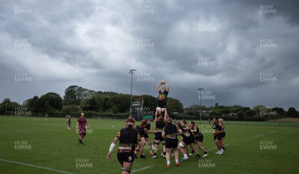 260825 - Wales Women Rugby World Cup Training Session - Wales run through line out drills during a training session ahead of their Women’s Rugby World Cup match against Canada