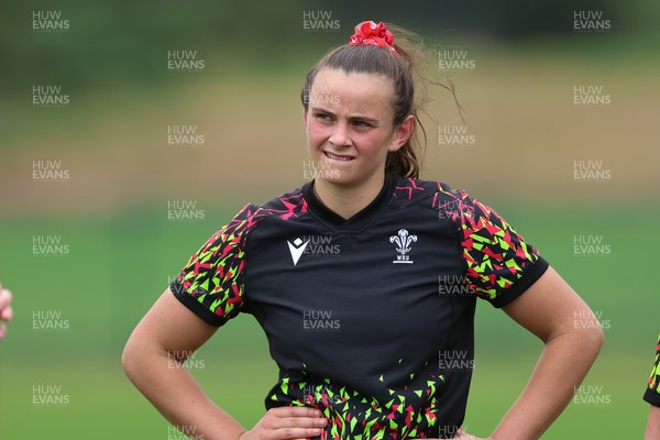 260825 - Wales Women Rugby World Cup Training Session - Branwen Metcalfe during a training session ahead of their Women’s Rugby World Cup match against Canada