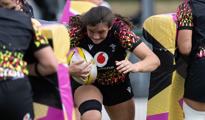 280825 - Wales Women Rugby World Cup Training Session - Branwen Metcalfe during a Wales rugby training session ahead of their Women’s Rugby World Cup match against Canada