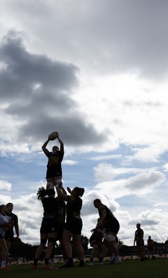 280825 - Wales Women Rugby World Cup Training Session - Wales run through line out training during a Wales rugby training session ahead of their Women’s Rugby World Cup match against Canada