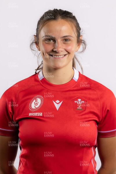 080825 - Wales Women’s Rugby World Cup Squad Portraits - Branwen Metcalfe