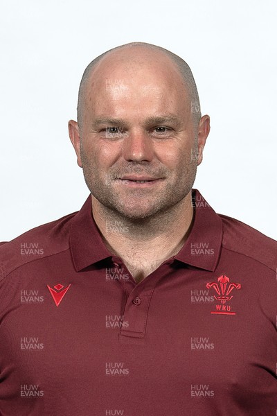 100725 - Wales Women Headshots - Sean Lynn