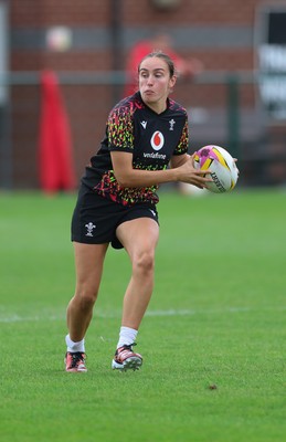 180825 - Wales Women Training Session - Nel Metcalfe during a Wales Women training session ahead of their first Women’s Rugby World Cup match against Scotland