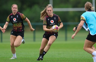 180825 - Wales Women Training Session - Hannah Dallavalle during a Wales Women training session ahead of their first Women’s Rugby World Cup match against Scotland