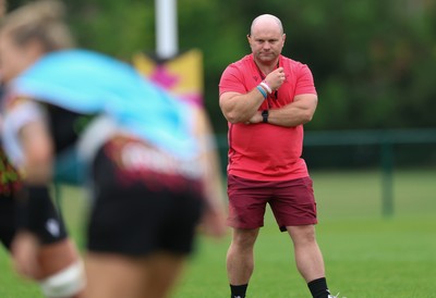 180825 - Wales Women Training Session - Sean Lynn, Wales Women head coach, during a Wales Women training session ahead of their first Women’s Rugby World Cup match against Scotland