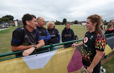 180825 - Wales Women Training Session - Co-captain Kate Williams speaks to rugby fans who watched the Wales Women training session ahead of their first Women’s Rugby World Cup match against Scotland