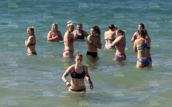 191023 - Wales Women Rugby Sea Recovery - Keira Bevan along with Wales Women rugby team mates take a sea recovery session in Oriental Bay, Wellington after training ahead of Wales’ opening match of WXV1 against Canada