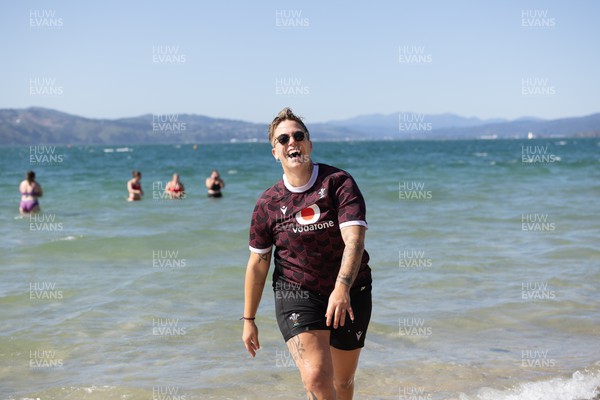 191023 - Wales Women Rugby Sea Recovery - Donna Rose along with Wales Women rugby team mates take a sea recovery session in Oriental Bay, Wellington after training ahead of Wales’ opening match of WXV1 against Canada