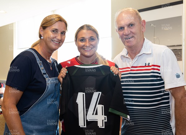 260822 - Wales Women Shirt Presentation - Lowri Norkett with parents Caroline and Kim after she was presented with her match shirt ahead of the game against Canada