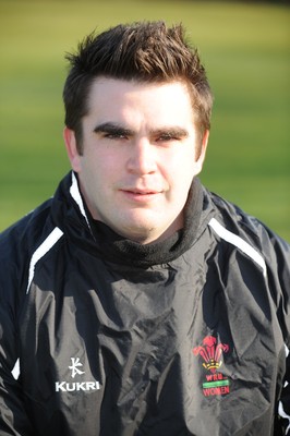 16.02.08  - Wales Women Rugby Squad 2008 Six Nations - Marc Kinnaird 