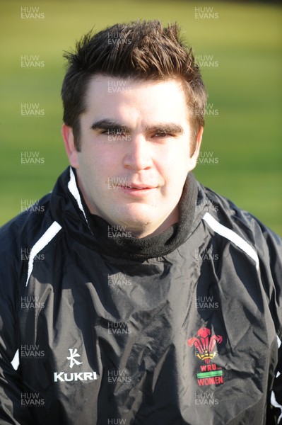 16.02.08  - Wales Women Rugby Squad 2008 Six Nations - Marc Kinnaird 