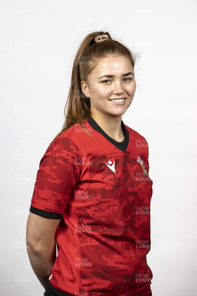 010321 - Wales Women Rugby Squad Headshots - Niamh Terry