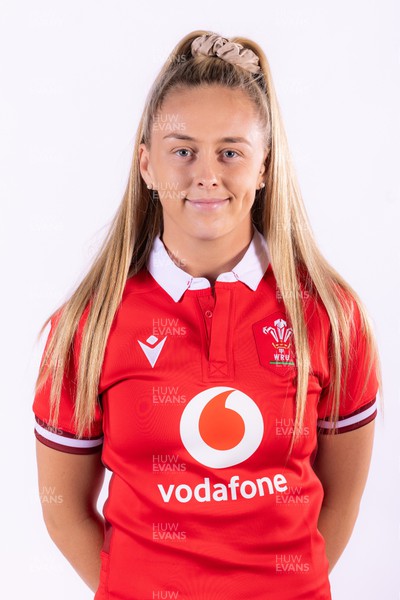 280923 - Wales Women Team Portraits for the match against USA- Hannah Jones