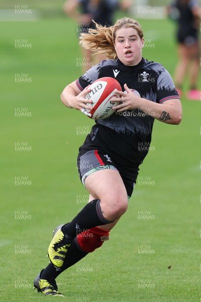 010923 - Wales Women Rugby training session - Bethan Lewis during a training session in the build up to the WXV matches in New Zealand