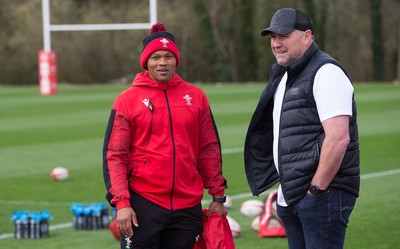 010421 - Wales Women Rugby Squad Training session - Wales Women's head coach Warren Abrahams, left, chats with with Wales mens head coach Wayne Pivac after the women's training session ahead of the start of the Women's Six Nations