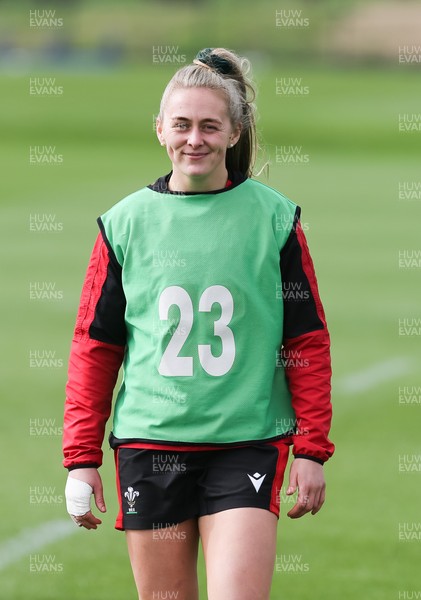 010421 - Wales Women Rugby Squad Training session - Hannah Jones of Wales during training session ahead of the start of the Women's Six Nations
