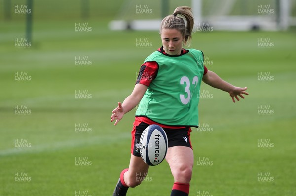010421 - Wales Women Rugby Squad Training session - Elinor Snowsill of Wales during training session ahead of the start of the Women's Six Nations