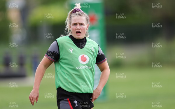 250423 - Wales Women Rugby Training Session - Alex Callender of Wales during a training session at Parma Rugby Club ahead of the TicTok Women’s 6 Nations match against Italy