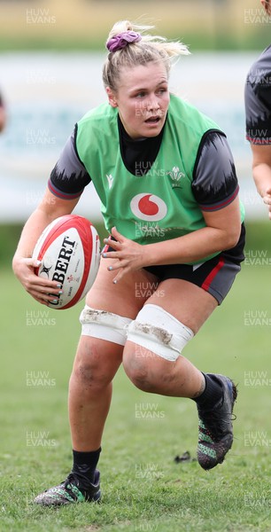250423 - Wales Women Rugby Training Session - Alex Callender during a training session ahead of the TicTok Women’s 6 Nations match against Italy