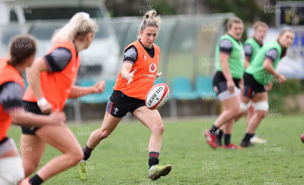 250423 - Wales Women Rugby Training Session - Elinor Snowsill during a training session at Parma Rugby Club ahead of the TicTok Women’s 6 Nations match against Italy