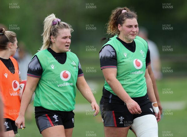 250423 - Wales Women Rugby Training Session - Alex Callender and Gwenllian Pyrs during a training session at Parma Rugby Club ahead of the TicTok Women’s 6 Nations match against Italy