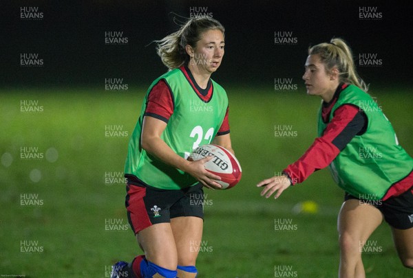 291020 - Wales Women Rugby Squad Training Session - Elinor Snowsill during training session