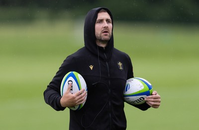 250625  Wales Women U20 Training Session - Ashley Beck during a training session ahead of their U20 Six Nations festival