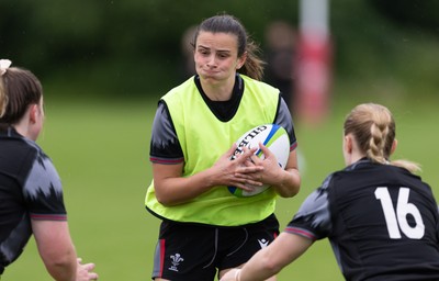 250625  Wales Women U20 Training Session - Branwen Metcalfe during a training session ahead of their U20 Six Nations festival