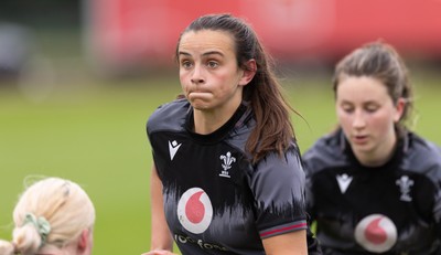 250625  Wales Women U20 Training Session - Branwen Metcalfe during a training session ahead of their U20 Six Nations festival