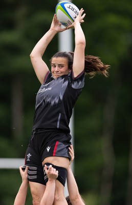 250625  Wales Women U20 Training Session - Branwen Metcalfe during a training session ahead of their U20 Six Nations festival