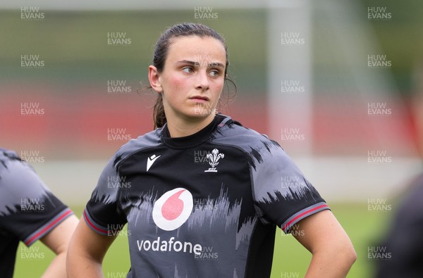 250625  Wales Women U20 Training Session - Branwen Metcalfe during a training session ahead of their U20 Six Nations festival