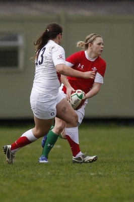 09.05.10 Wales v England - Womens' Under 20's - Wales' Adi Taviner spreads the ball wide.  