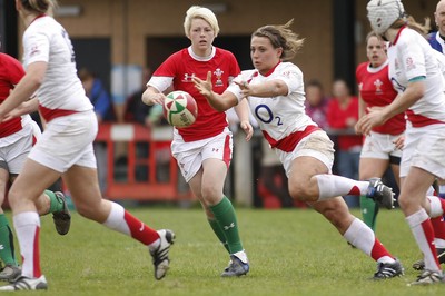 09.05.10 Wales v England - Womens' Under 20's - England's Vicky Fleetwood spreads the ball wide. 