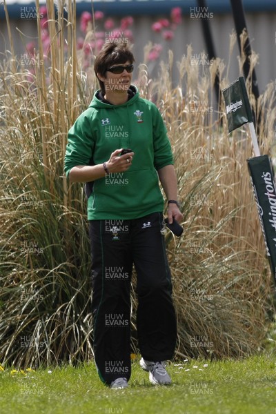 09.05.10 Wales v England - Womens' Under 20's - Wales' Forwards coach Lisa Burgees oversees the Womens' Under 20's.  
