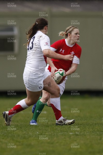 09.05.10 Wales v England - Womens' Under 20's - Wales' Adi Taviner spreads the ball wide.  